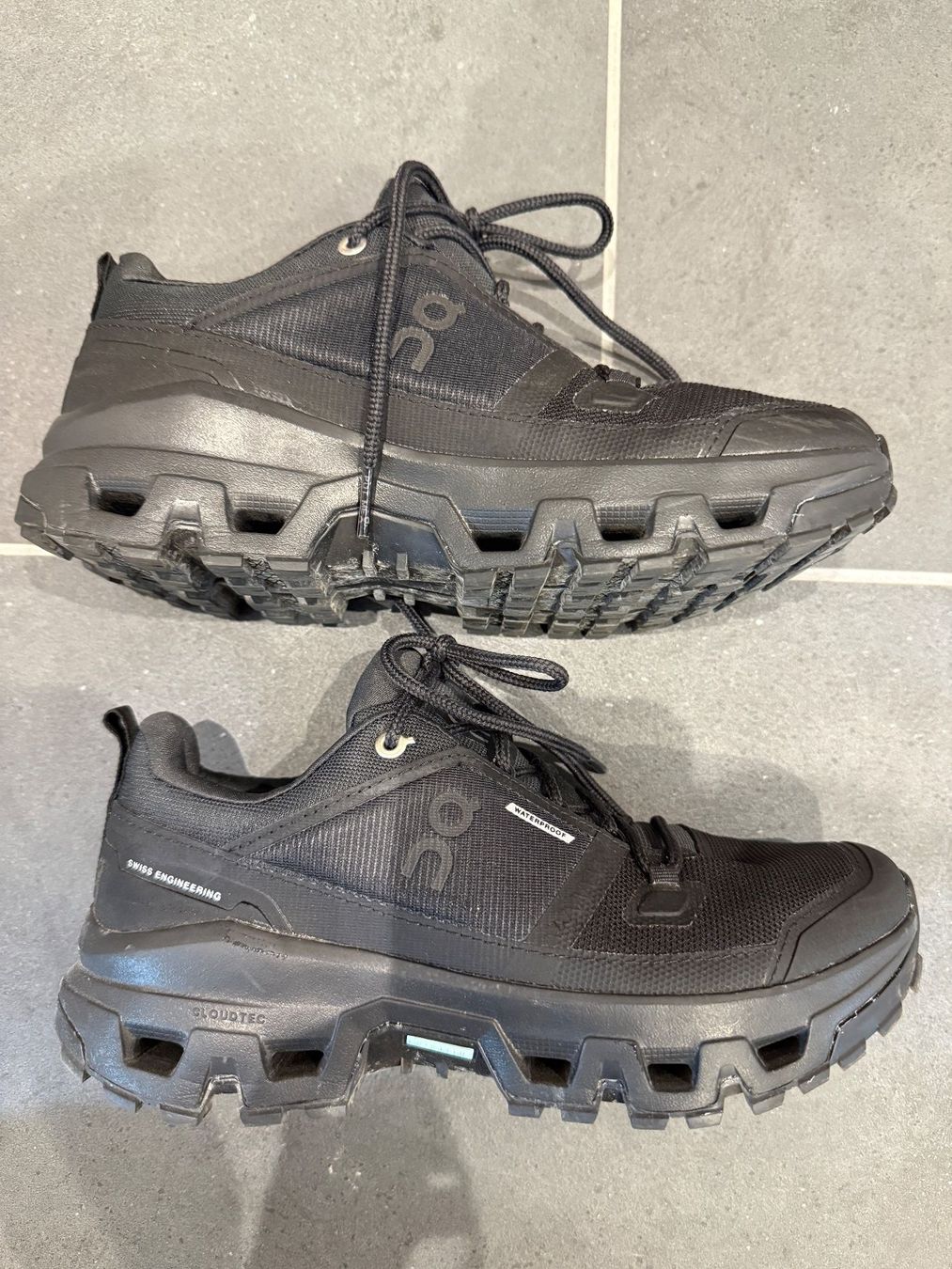 On Scarpe da donna: ON - Cloudrock Waterproof – Usato da Frick venduto da mast.borer 2