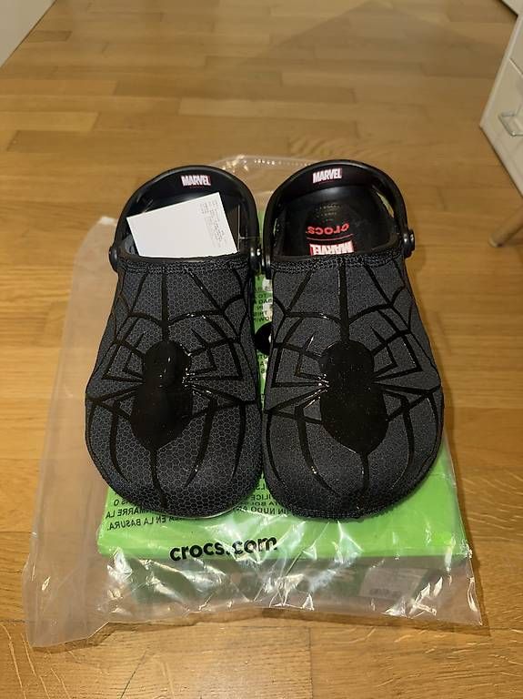 Schuhe für Jungen: CROCS SPIDERMAN MARVEL – Neu und originalverpackt aus Mont-sur-Lausanne von tav_9qn5 1