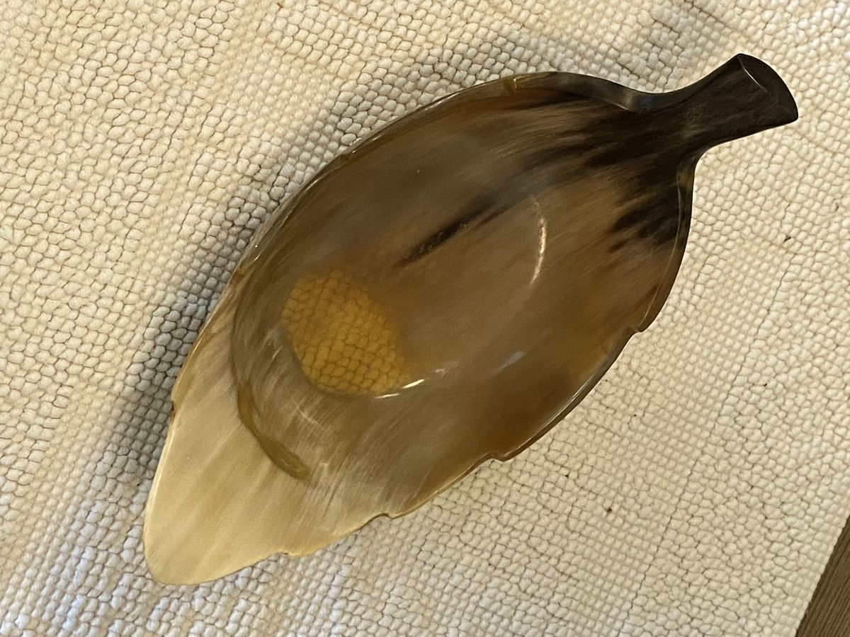 Tutte le decorazioni: Antike Blattschale aus Horn, Herbstdeko! – Usato da Düdingen venduto da Reconflo