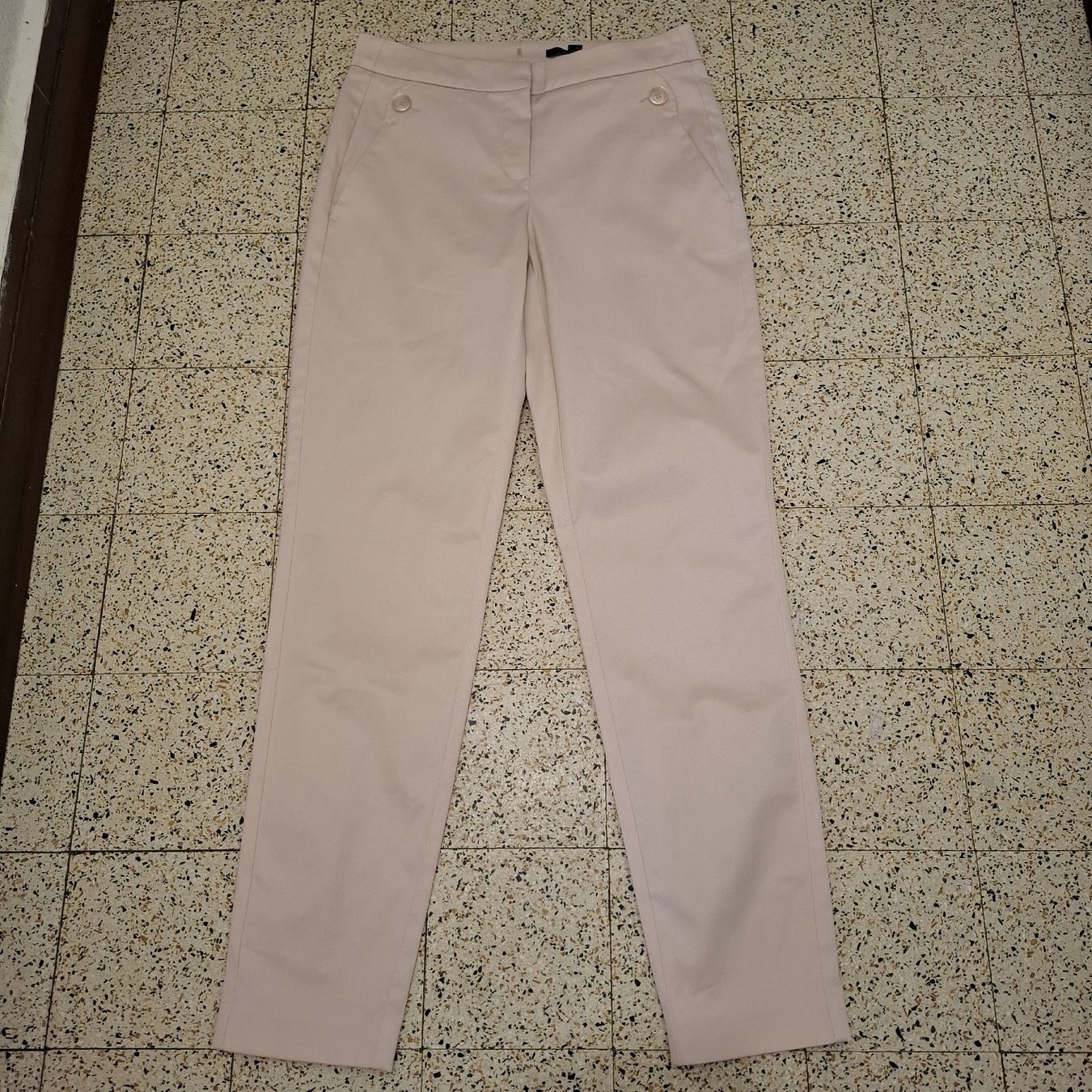 Comma Hosen: Comma Pantalon Élégant Rose Poudré - Taille 34 – Neu (gemäss Beschreibung) aus Le Locle von QUALI-PRIX 2