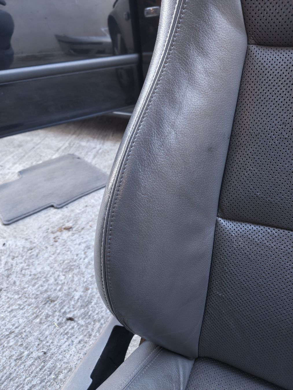 Saab Tutti pezzi di ricambio auto: Saab 9-5 Beifahrersitz – Usato da Küssnacht am Rigi venduto da Rees_78 1