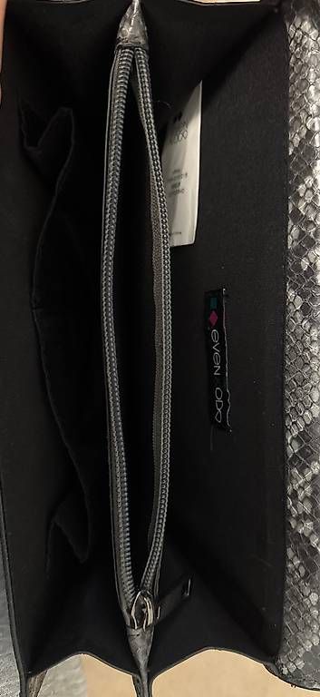 Borse da donna: Tasche Grau – Usato da Luzern venduto da _.Horizon._ 1