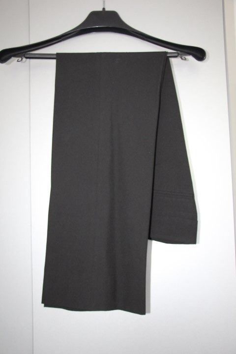 Pantaloni: Bundfaltenhose schwarz, S. Oliver – Usato da Eschenbach SG venduto da Anisti13