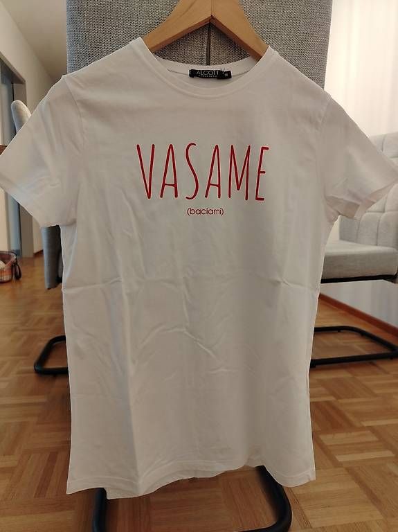 T-shirt: Maglietta – Usato da Davesco-Soragno venduto da Mia_sii