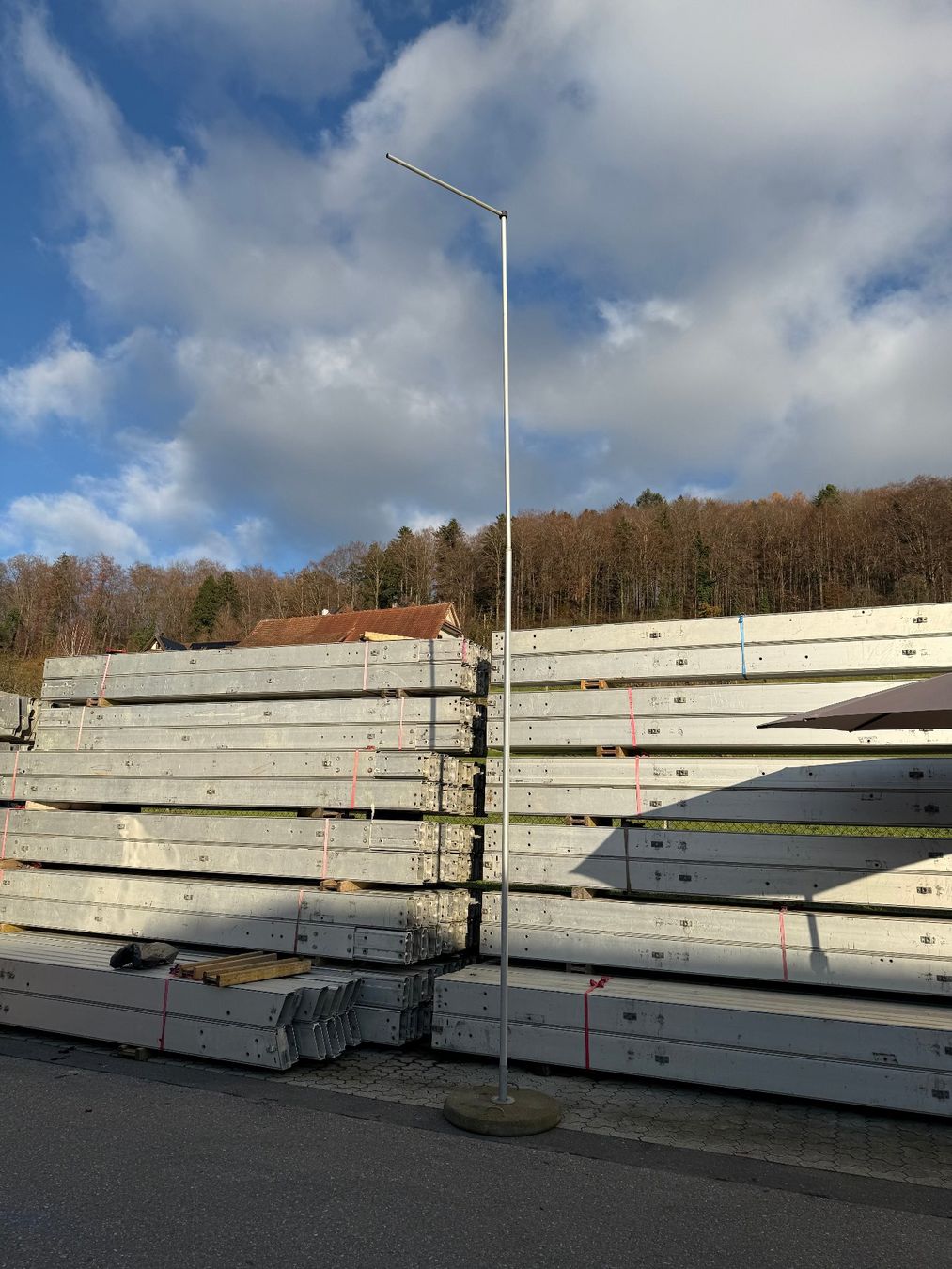 Bandiere: Fahnenmast – Usato da Altwis venduto da felderag