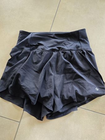 Shorts mit Leggings - Grösse S