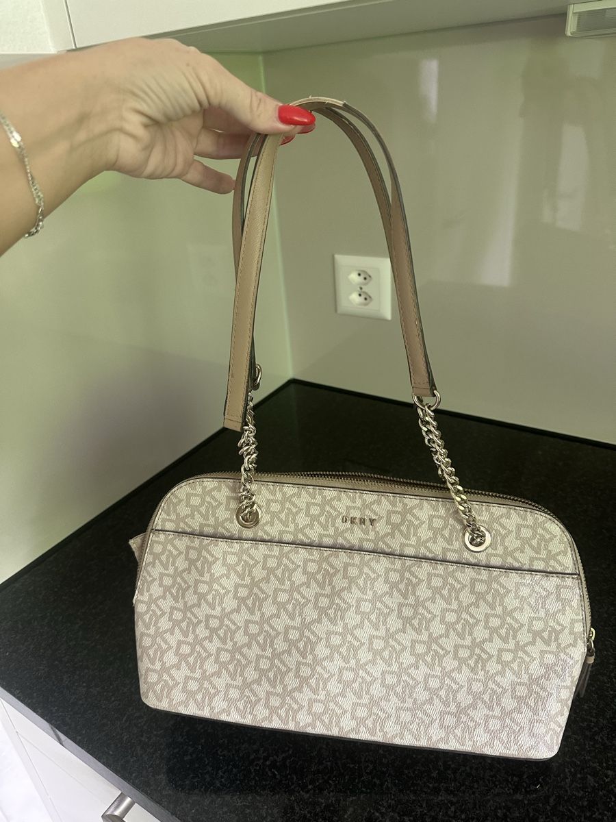 Sacs femmes: DKNY TASCHE DAMEN – D'occasion à Altdorf UR par ant_y88h