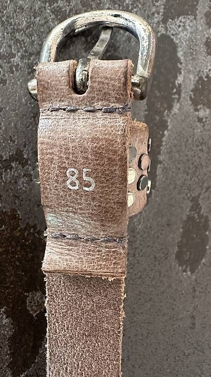 Cinture: 3) brauner Nietengürtel Gr. 85 – Usato da Würenlos venduto da avauva 1