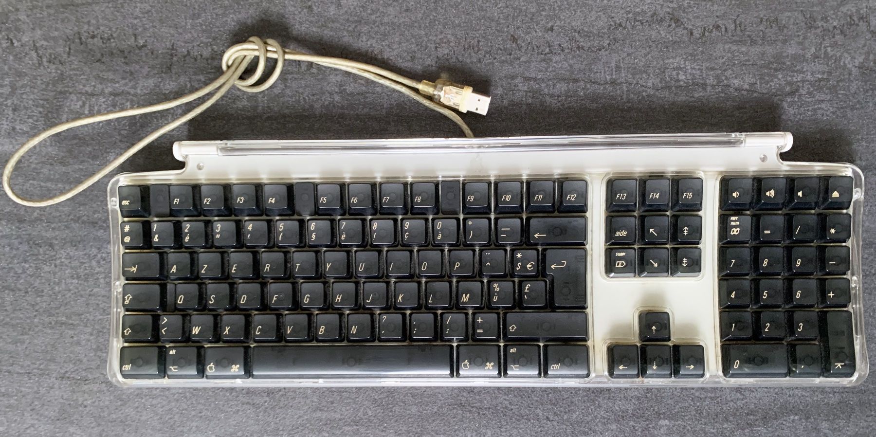 Apple Tastaturen: Clavier vintage Apple Pro, layout 'Azerty' (F) /parfait état – Gebraucht aus Ecublens VD von b_pillard 1