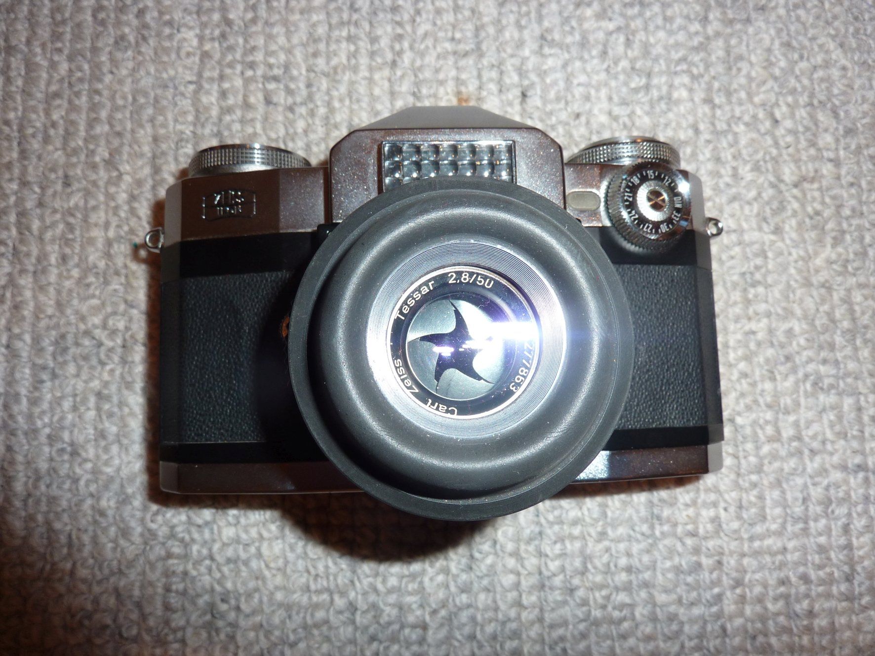 Zeiss Kamera: Zeiss Ikon Kamera mit Original Ledertasche – Gebraucht aus Bonaduz von Mikebond 3