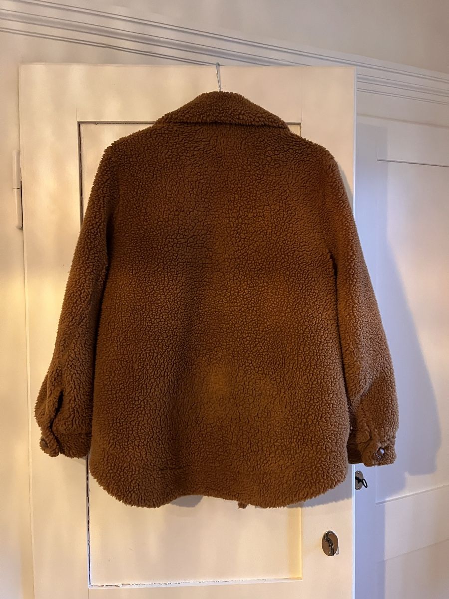 H&M Giacche: Jacke im Teddybär-Stil – Usato da Solothurn venduto da annecather1ne 1