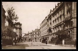 AK St. Gallen, Leonhardstrasse mit Passanten