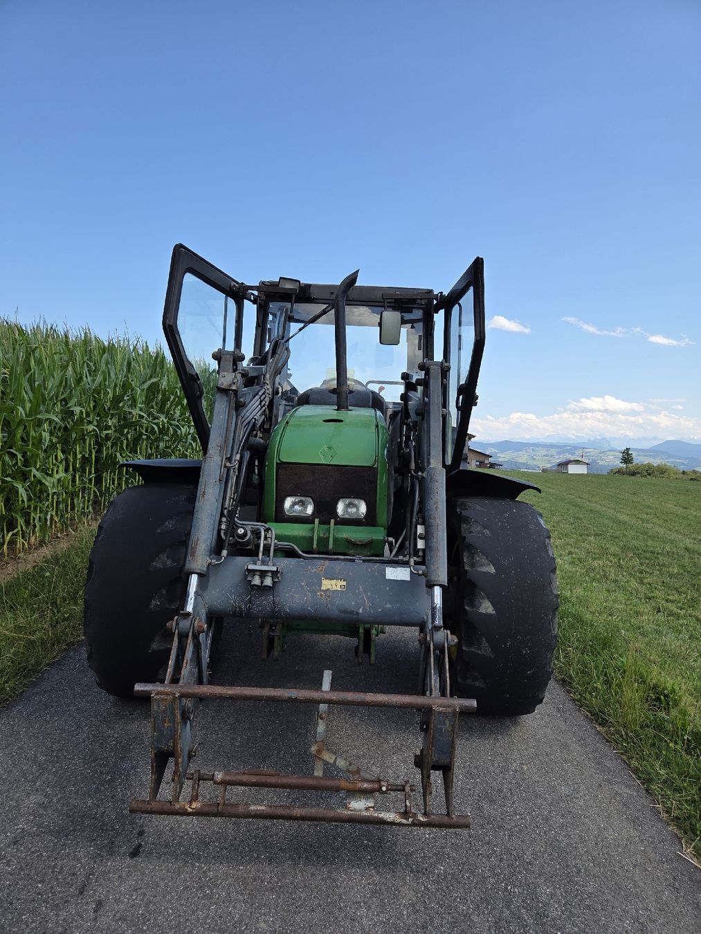 John Deere Traktoren: Traktor John Deere 3300X mit Frontlader 80PS – Gebraucht aus Hausen am Albis von Bob84 6