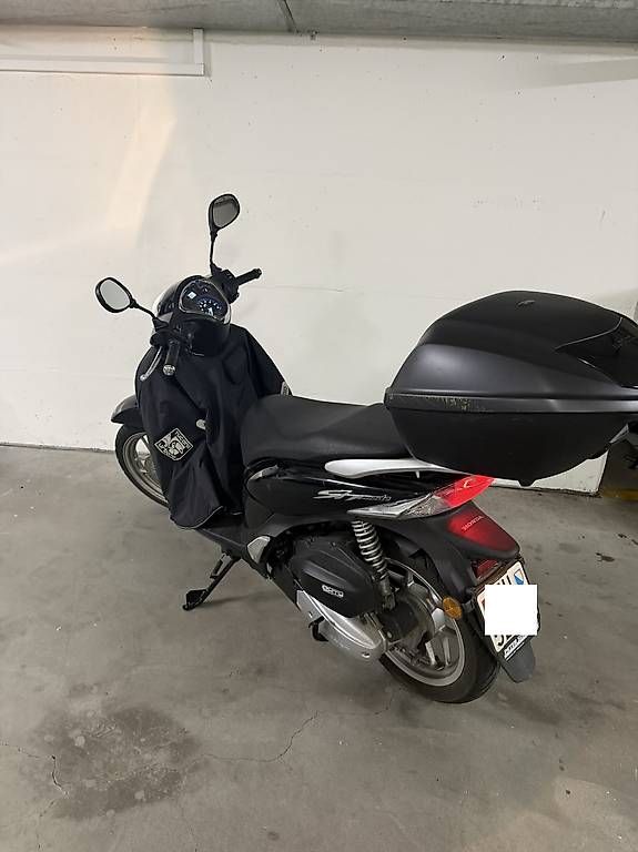 Scooters: Honda ANC 125 (SH Mode) – D'occasion à Altendorf par Guxli1 2