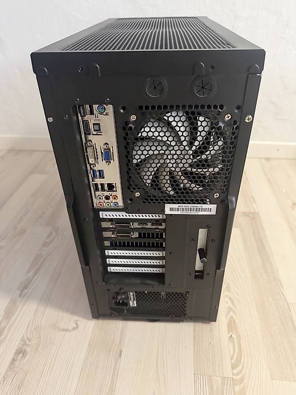 PCs:     Heimserver i7-2600K | 32 GB RAM  – D'occasion à Wettingen par MarekMaj 4