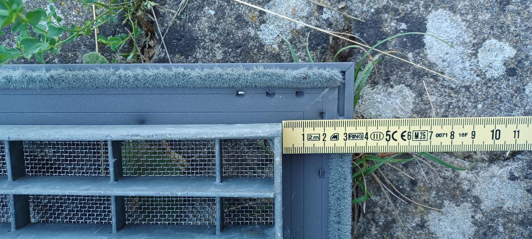 Griglie e Inferriate: Abdeckgitter für Lichtschacht – Usato da Müllheim Dorf venduto da Agami123 8
