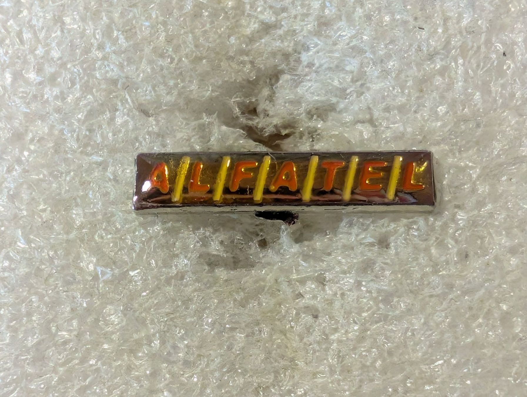 Placchette & Badge: Ansteckpin 172: Alfatel – Usato da Oppligen venduto da Pin-Fall-Shop