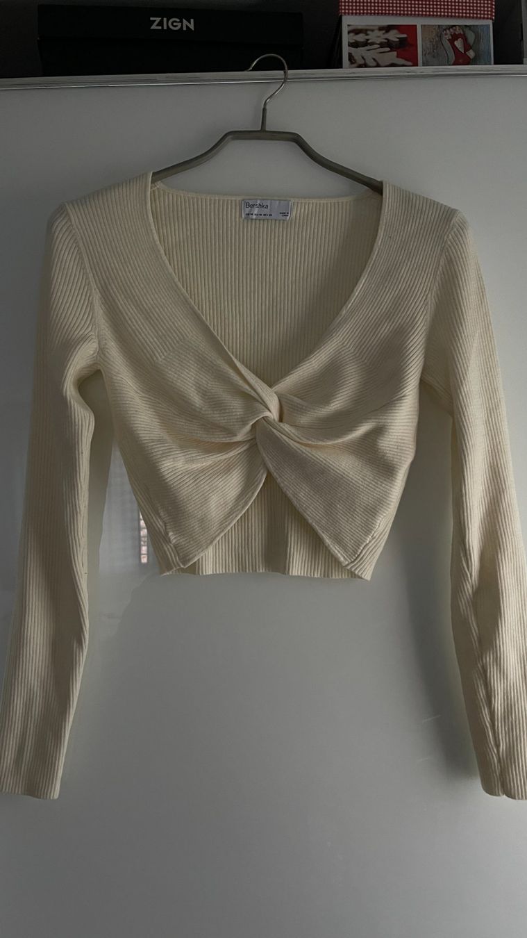 Bershka Top: Bershka top braun – Usato da Lausen venduto da sim_hgp6