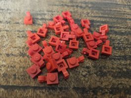 lego 6019 lot de 28 pièces Red Plate, Modified 1 x 1 with U