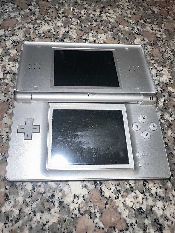 Spiele: Nintendo DS + Nintendo DS Light + div Games – Gebraucht aus Dübendorf von ser_v5wy 4