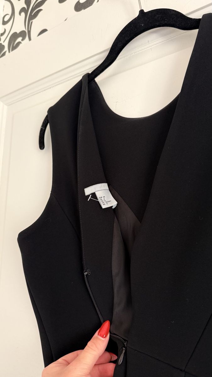 H&M Vestiti: H&M Little Black Dress – Nuovo (secondo la descrizione) da Corsier-sur-Vevey venduto da Kristina.Nova 6