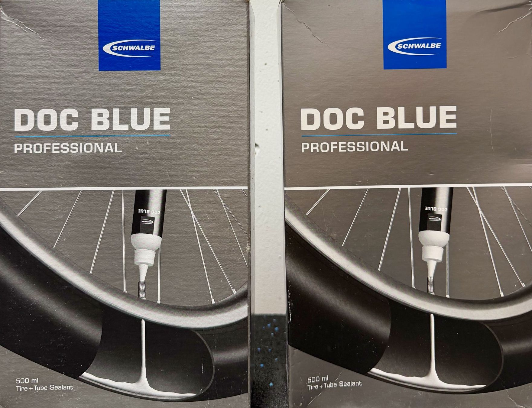 Tutti gli attrezzi: SCHWALBE BLUE DOC PROFESSIONAL 2 x SET'S NEUWARE – Nuovo e nell'imballaggio originale da Wildegg venduto da Swiss.Olympia