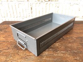 Metallbox aus Werkstatt, „Staalmeubel“ Industrial Design