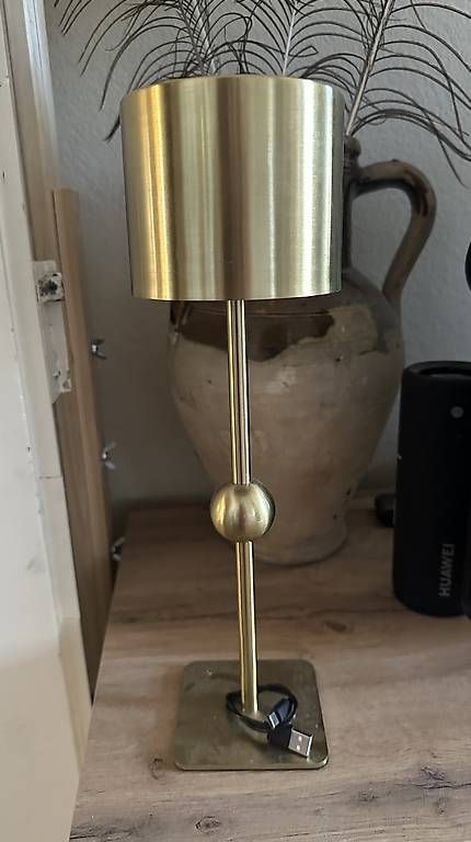 Lampade: Lampe USB C – Usato da Basel venduto da carolinavictoria