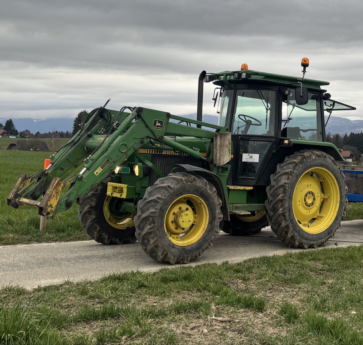 John Deere Tracteurs: John Deere 2850 – D'occasion à Oberönz par HPBJ