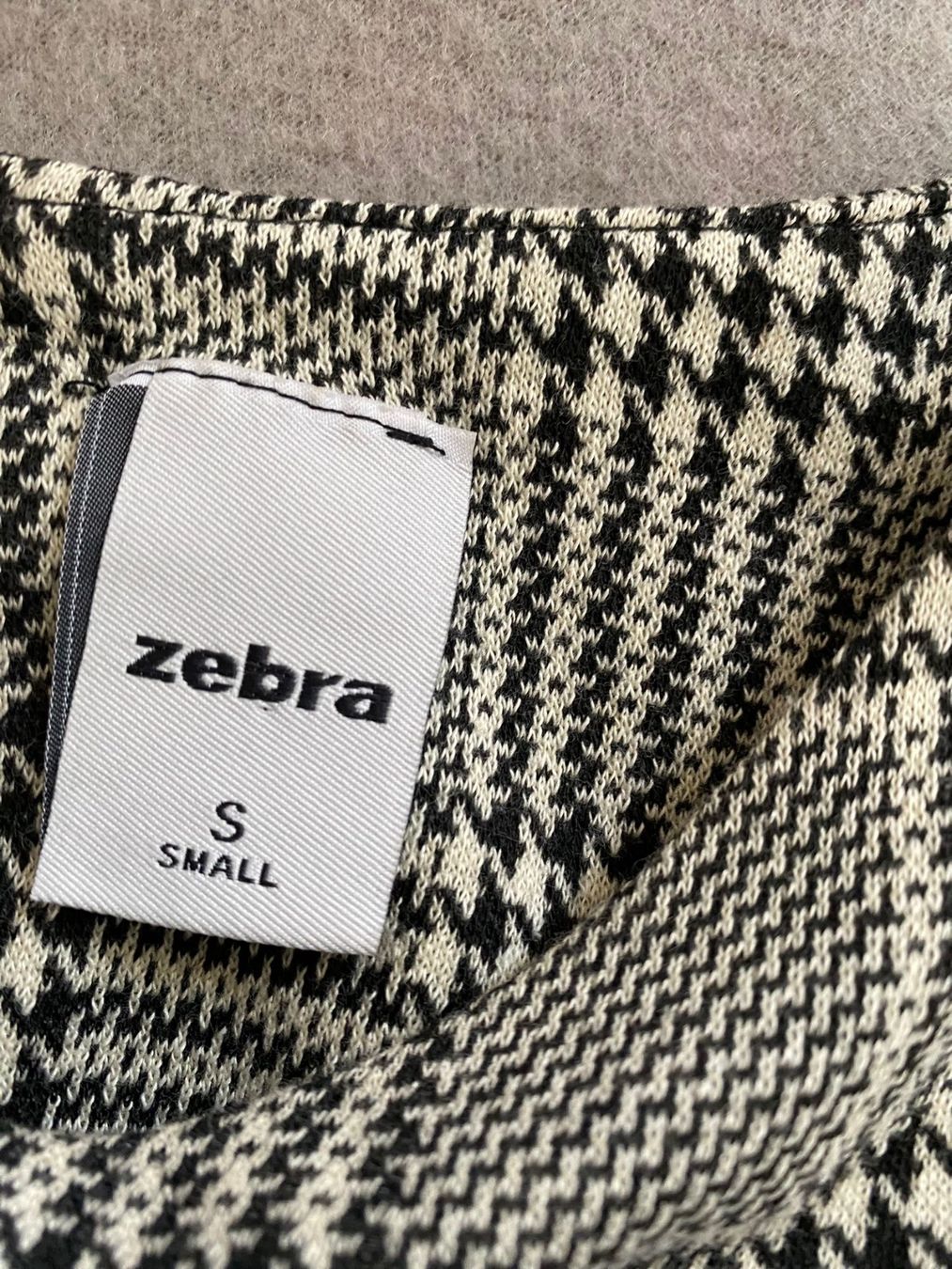 Zebra Vestiti: Robe à carreaux – Nuovo (secondo la descrizione) da Montreux venduto da Iza_81199 2
