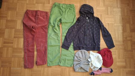 Lot de 7 vêtements pour Fille de 9-10 ans taille 134-140