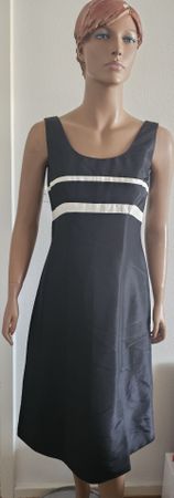 Elegantes, ärmelloses Kleid von Weise, Grösse 36