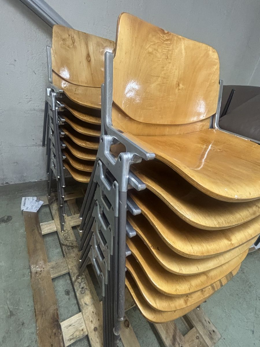 Chaises: Holzstühle 15.Stück – D'occasion à Zug par Biki72 2