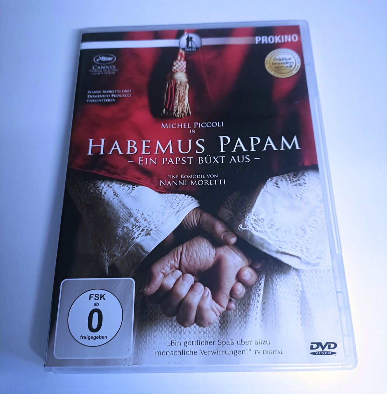 Tous les DVDs: Habemus Papam - Ein Papst Büxt aus – D'occasion à Köniz par Movieportal007