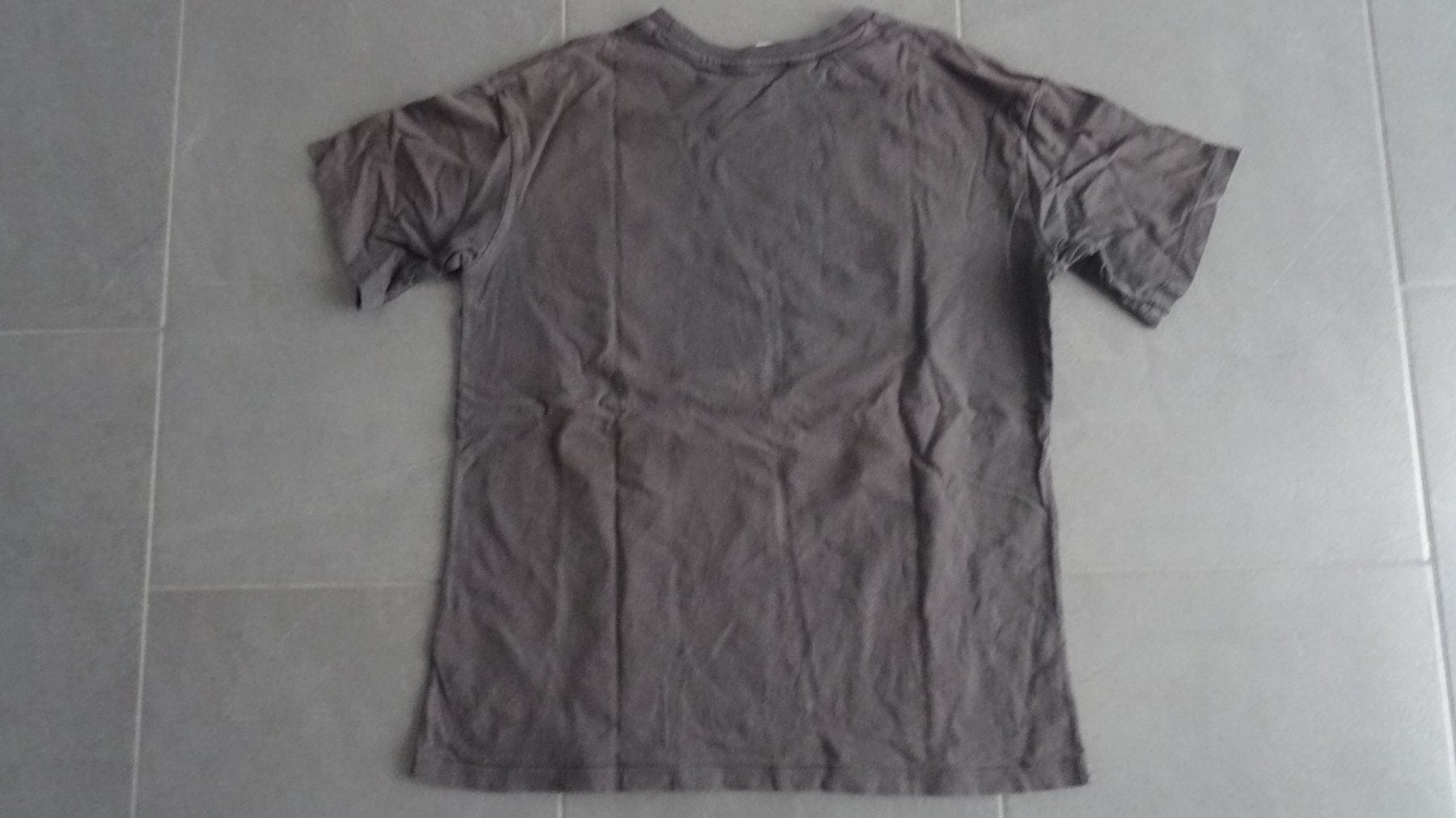 H&M Camicette, T-shirt & Top: H&M Kinder T-Shirt, grau, Gr. 146 – Usato da Beinwil am See venduto da den_p9db 1