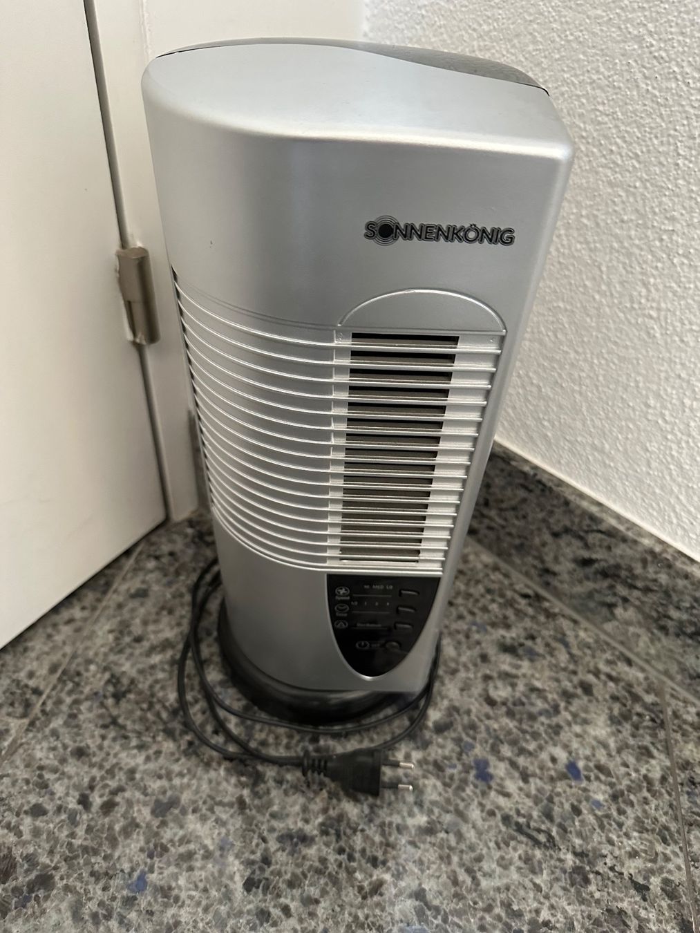 Ventilatori: Säulenventilator von Sonnenkoenig – Usato da Mauren venduto da SB1606