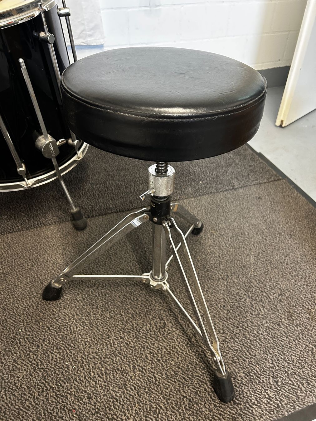 Sonor Strumenti musicali: SONOR FORCE 2000 Schlagzeug + 7 Sticks + Cowbell + Dämpfpads – Usato da Kriens venduto da yan_hrr6 8