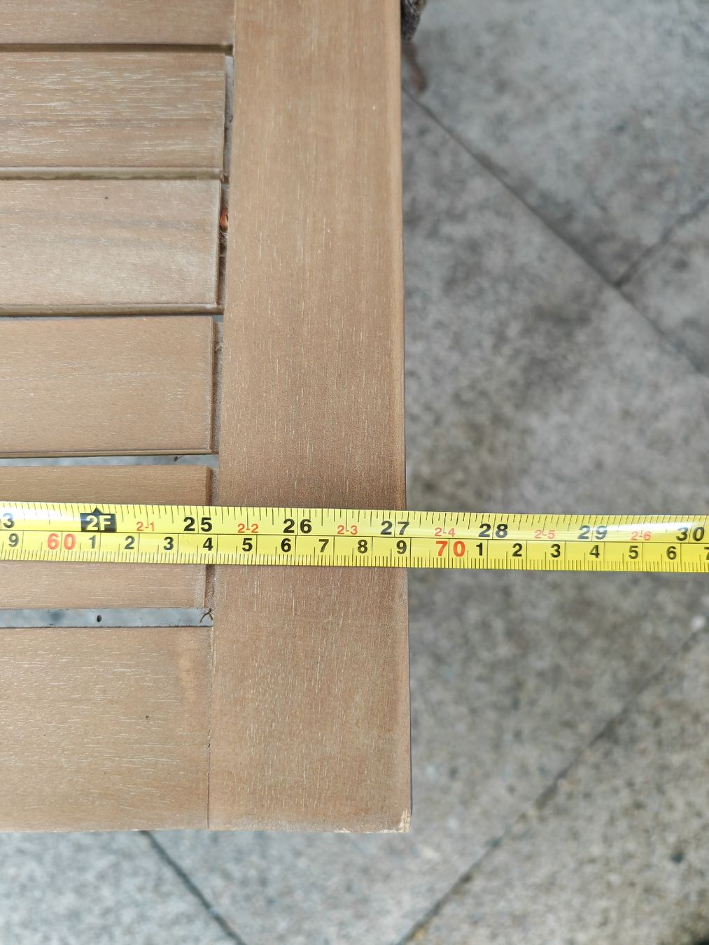 Divani: Garten Lounge mit Beistelltischen grau / Holz – Usato da Rheinsulz venduto da Dred 8
