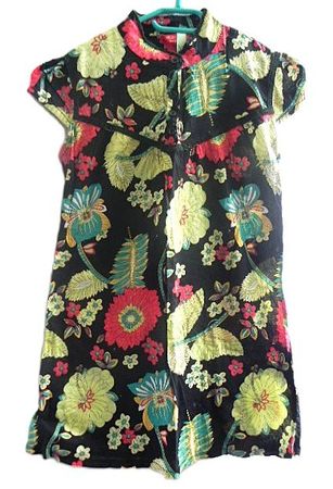 ca Gr.140 Kleid schwarz bunt leicht Brust einfach 45cm L70cm