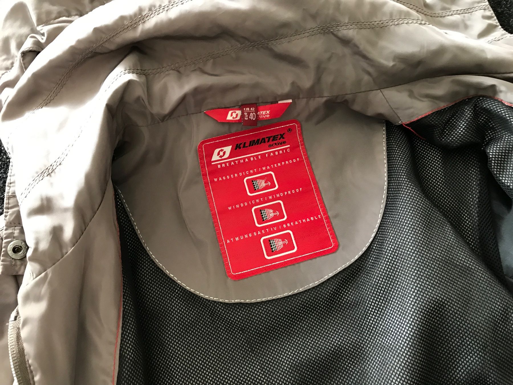 Giacche: Regenjacke Gr 36 – Usato da St. Margrethen SG venduto da kellenbh 1