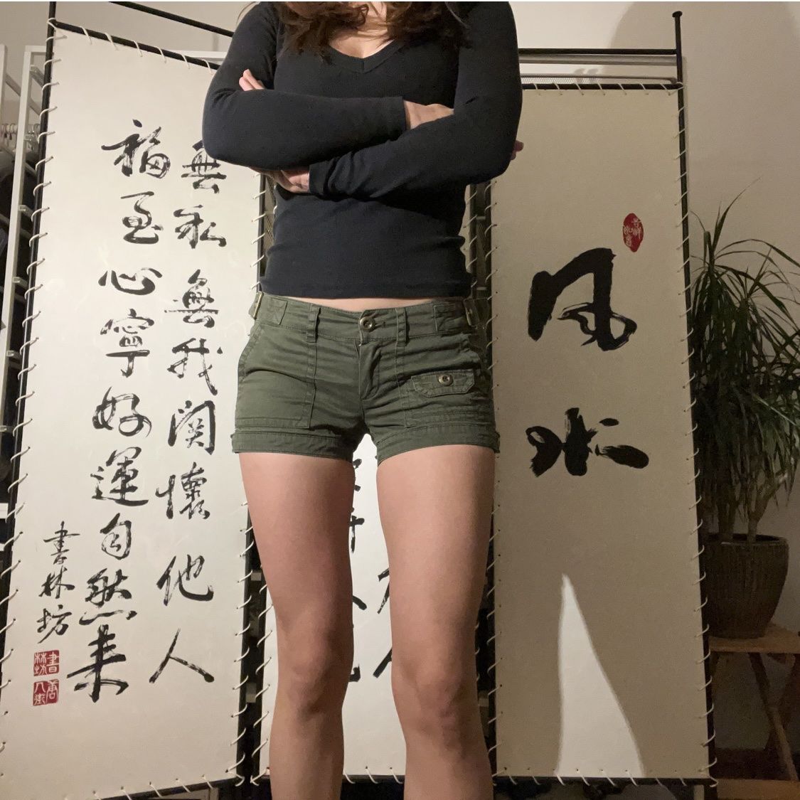 Mango Pantaloni: Vintage Mango Cargo Shorts – Usato da Kriens venduto da tiy_wxz5
