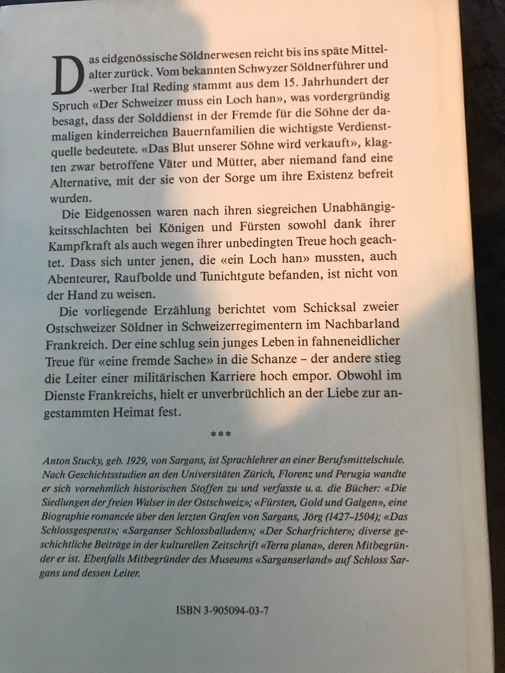 Libri: Der Schweizer muss ein Loch han – Usato da Zürich venduto da VictoriaV01 1