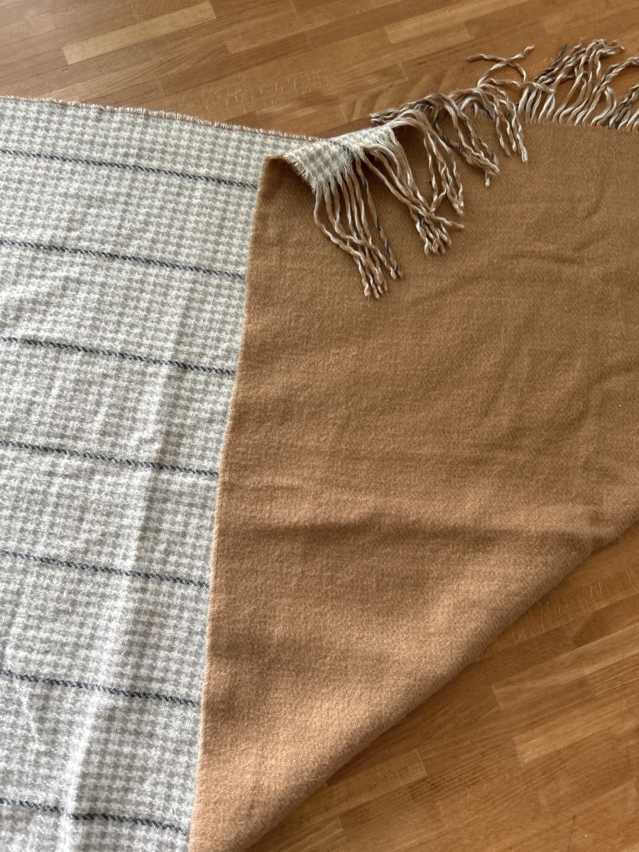 Foulard & Sciarpe: Schal 🧣 – Usato da Langnau im Emmental venduto da Iriss 2