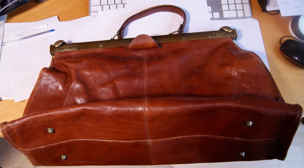Valise du xixe siècle - France