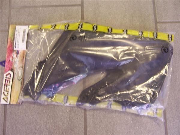 Honda Alle Motorradersatzteile: Honda CR 250 Kühlerflügel – Neu und originalverpackt aus Kölliken von motoleu 1