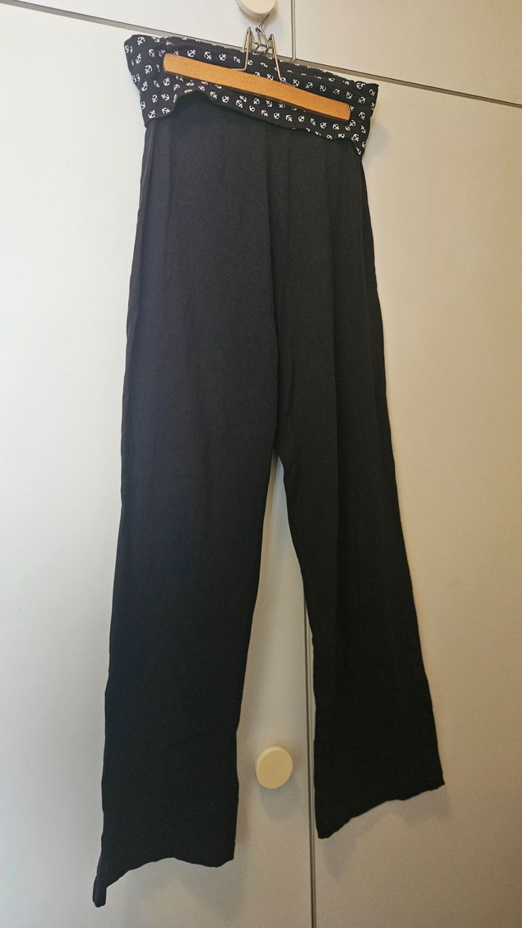 Hosen: Pantaloni da ginnastica cotone nero con ancore Bpc tg. 36/38 – Gebraucht aus Melano von H-Sara