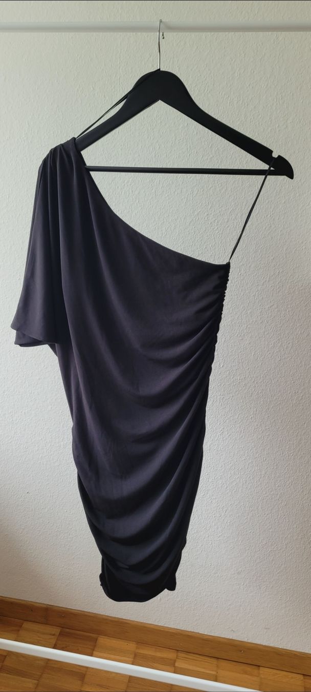 Kleider: Schickes One-Shoulder Minikleid, mängelfrei gr M – Neu (gemäss Beschreibung) aus Emmenbrücke von gatasalvache 1