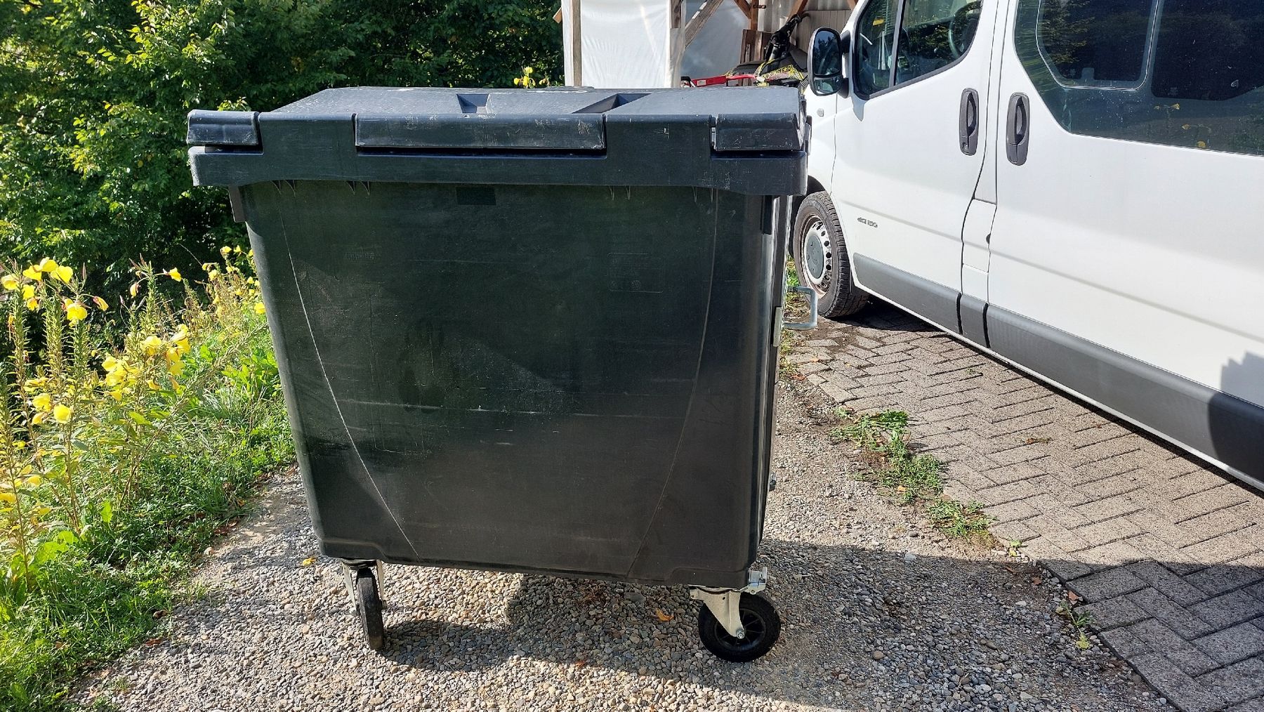 Altro per Ufficio & Commercio: Abfallcontainer 660 L mit Deckel und Räder – Usato da Uerkheim venduto da Sternschuppe 1