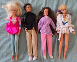 Lot Barbie, Ken, vêtements et accessoires 90's