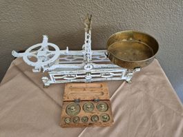 Antike Waage, ca. 1920, mit Gewichten, Deko